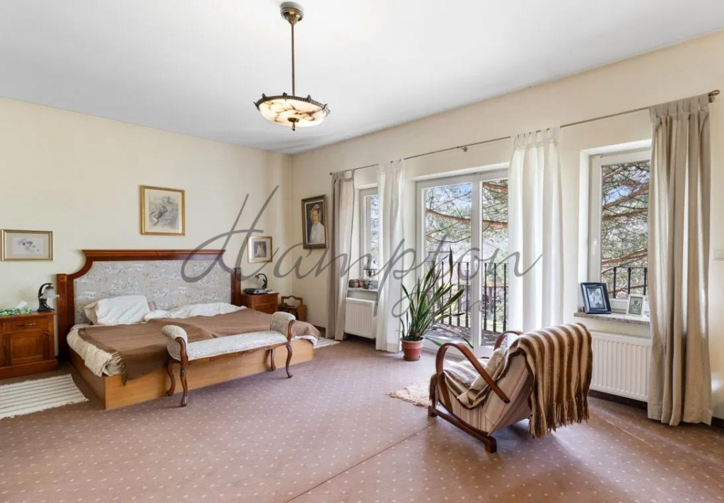 Z potencjałem dom, 4400 działka, duży garaż Strzeniówka - zdjęcie 11