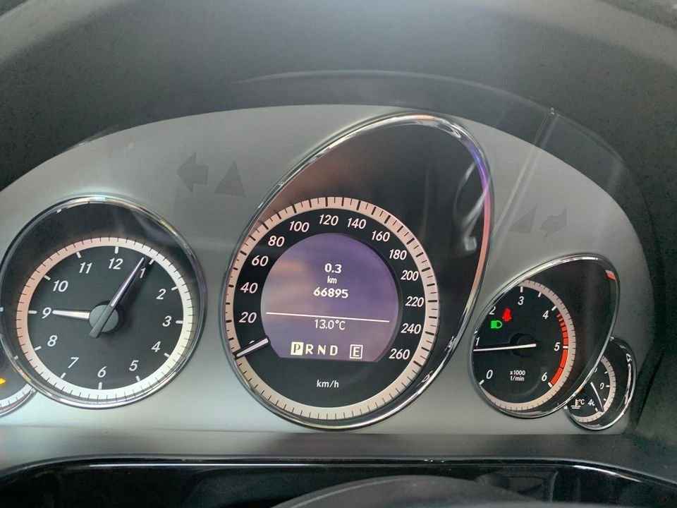 2011 Mercedes-Benz E 220 Avantgarde AMG Package Białołęka - zdjęcie 2