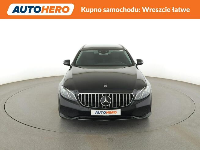 Mercedes E 220 automat, skóra, ledy, kamera, ambient, carplay Warszawa - zdjęcie 11