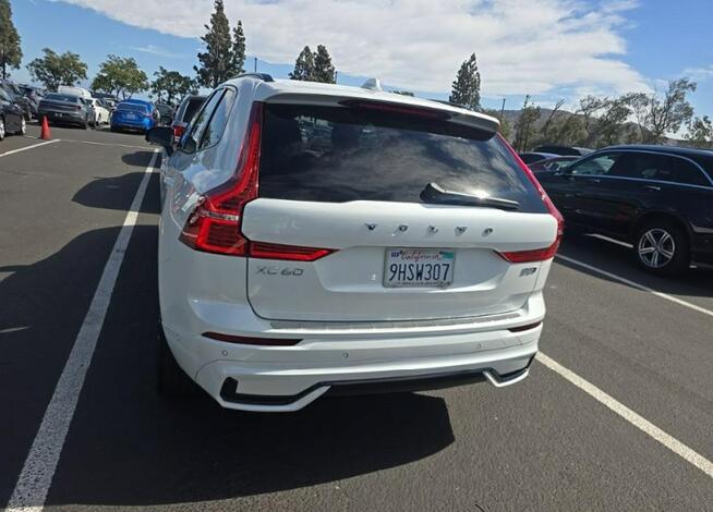 Volvo XC 60 Bogata wersja wyposażenia / AWD / B5 Chwaszczyno - zdjęcie 4