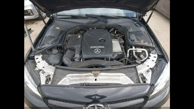 Mercedes C 300 4Matic / pakiet AMG / niski przebieg Chwaszczyno - zdjęcie 12