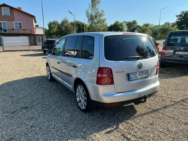 Volkswagen Touran 1,9 Diesel 2007r 105KM Białogard - zdjęcie 9