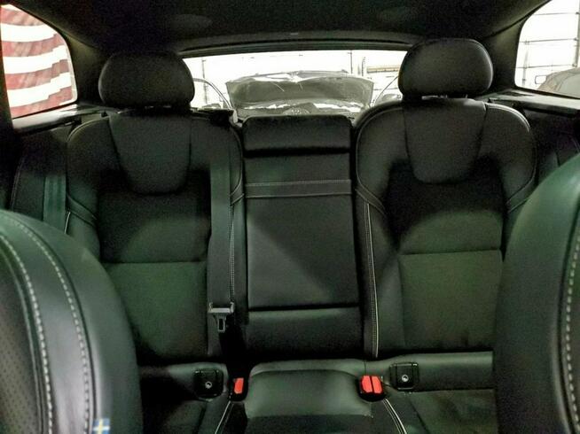 Volvo XC 60 / 4x4 / Niski przebieg / Tarnów - zdjęcie 10