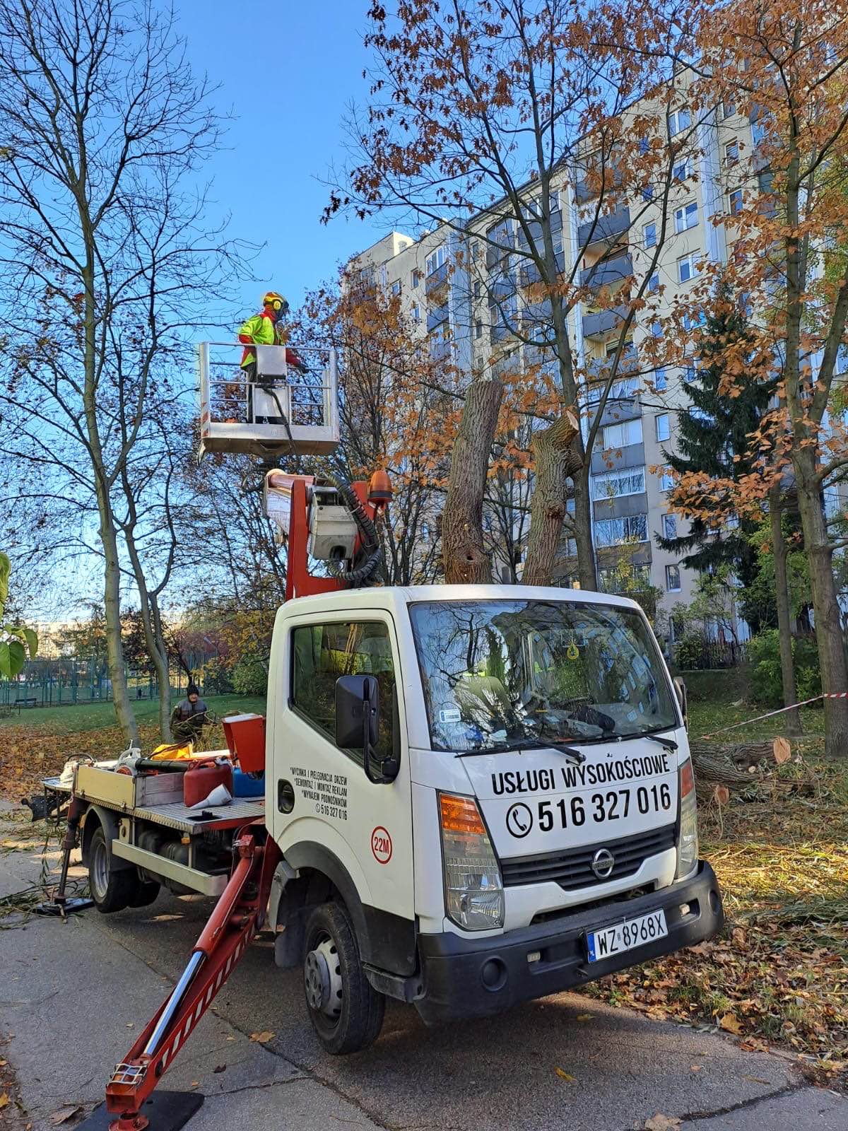 Wynajem podnośnika koszowego zwyżki Bemowo - zdjęcie 1