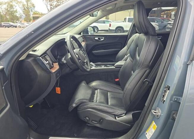 Volvo XC 60 Najbogatsza wersja wyposażenia Ultimate / AWD / B6 Warszawa - zdjęcie 7