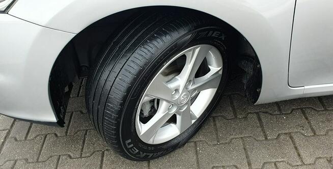 Toyota Auris Klimatronik 2 strefy/6 biegów/Tempomat/Hak/Alufelgi Przyszowice - zdjęcie 5
