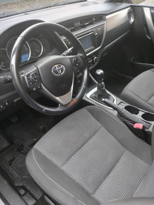 Toyota Auris 1.6 benzyna 2015 Gliwice Gliwice - zdjęcie 3