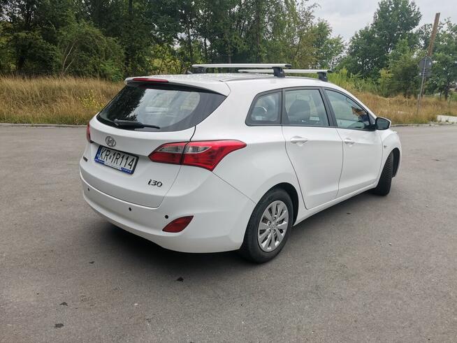 Hyundai i30 CW 1.6 CRDi 110 km kombi 2016 Kraków - zdjęcie 4