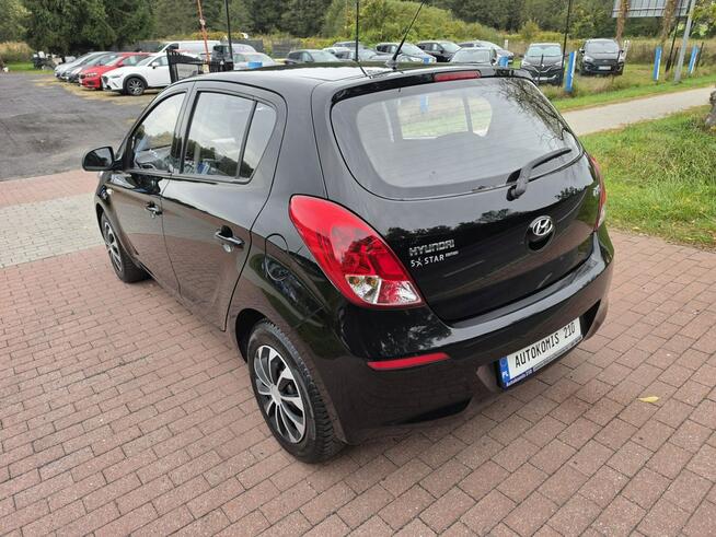 Hyundai i20 1,2 benzynka bardzo niski przebieg 101 tyś km w bdb stanie Cielcza - zdjęcie 5