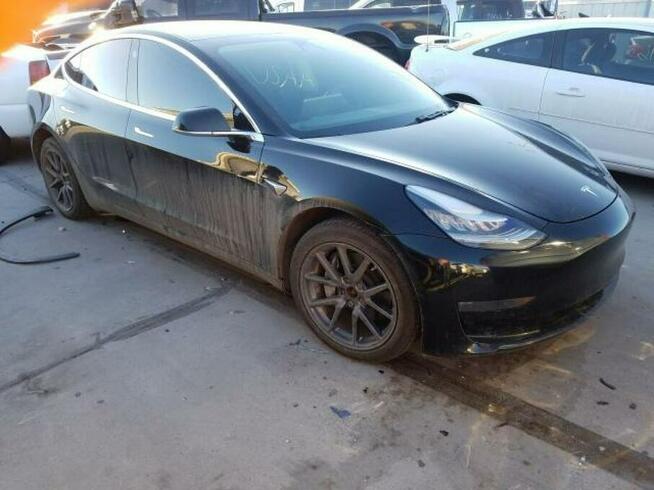 Tesla Model 3 2018, Long Range, 4x4 porysowany lakier Warszawa - zdjęcie 2