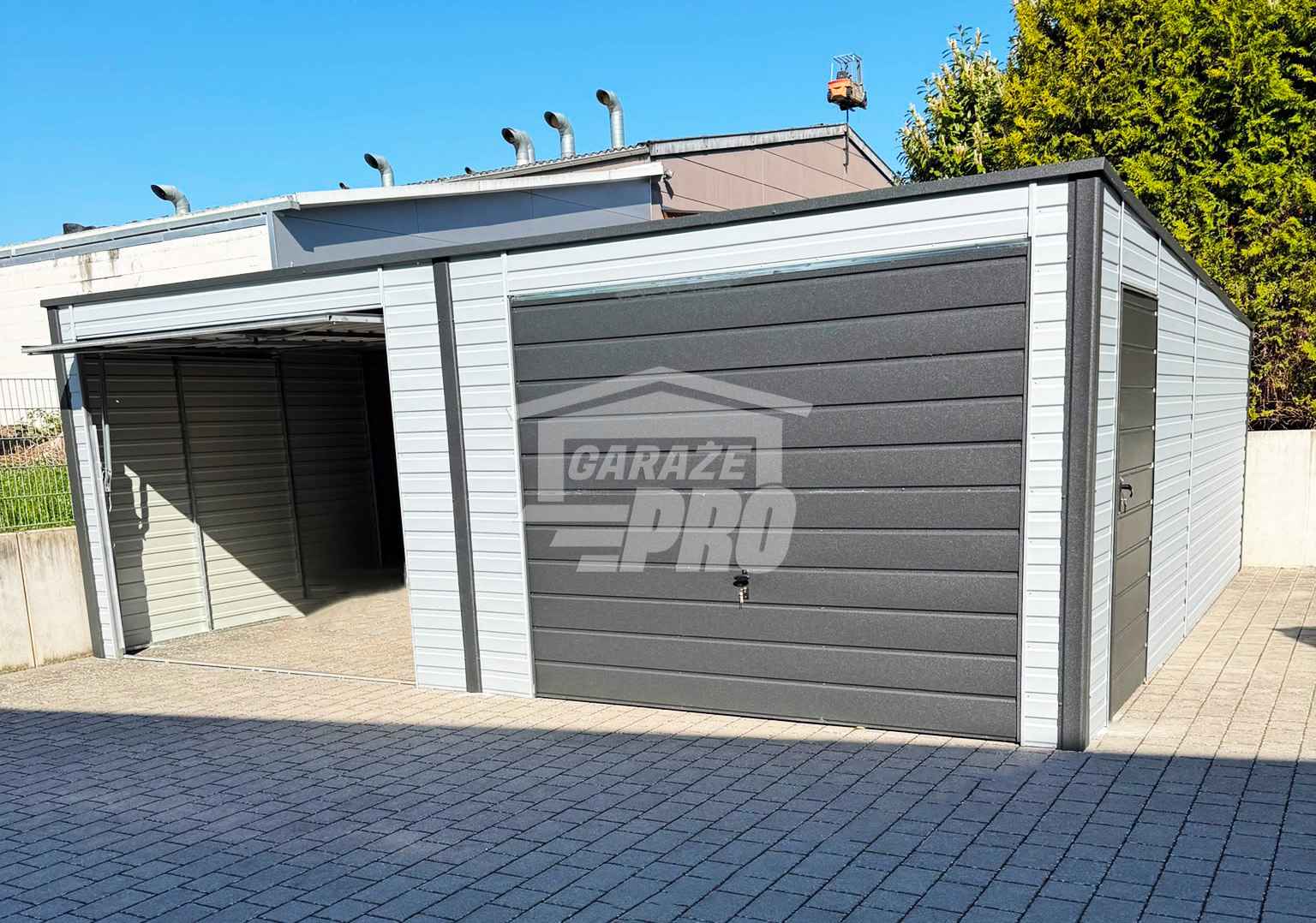 Garaż blaszany 7x6 m - 2x brama uchylna - drzwi  dach GP772 Turek - zdjęcie 3