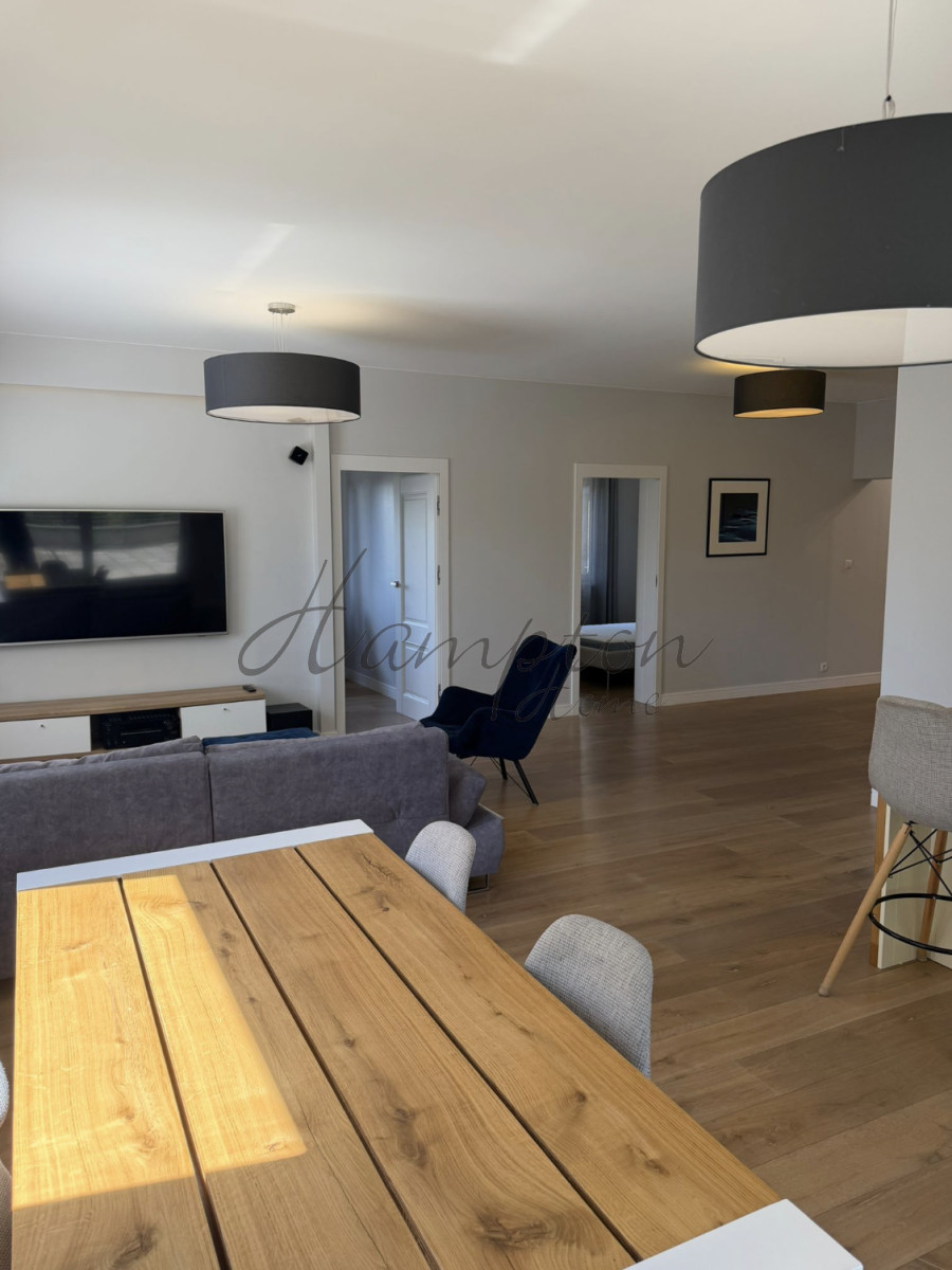 Apartament z dużym tarasem na ostatnim piętrze Mokotów - zdjęcie 4