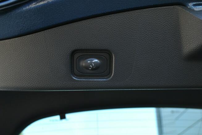 Liftback Titanium 2,0 EcoBlue A8  ASO Forda Gwarancja Ford Używane Białystok - zdjęcie 11