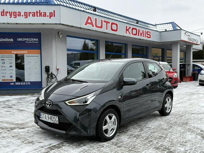 Toyota Aygo LED, Kamera, Apple CarPlay,Tempomat,Gwarancja Tarnowskie Góry - zdjęcie 2