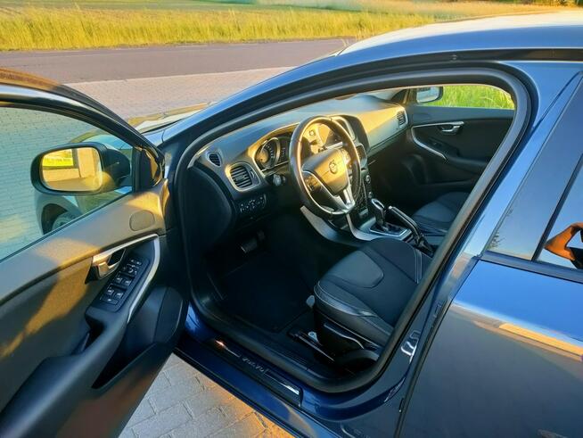 Volvo V40 2.0 D2 Momentum Automat  Klimatyzacja PDC Nawigacja Burzenin - zdjęcie 9