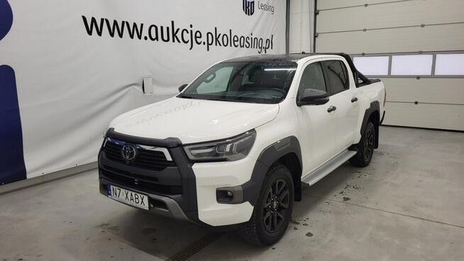 Toyota Hilux 2.8 D-4D Double Cab Invincible 4x4 aut Grójec - zdjęcie 1