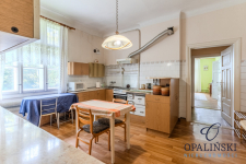 Niezwykły drewniany dom z amfiladą z XX wieku Opatów - zdjęcie 6