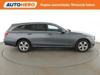 Mercedes E 200 full led navi kamera grzane fotele hak automat Warszawa - zdjęcie 9