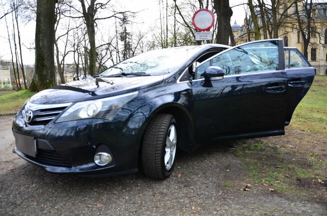 Toyota Avensis Sosnowiec - zdjęcie 8