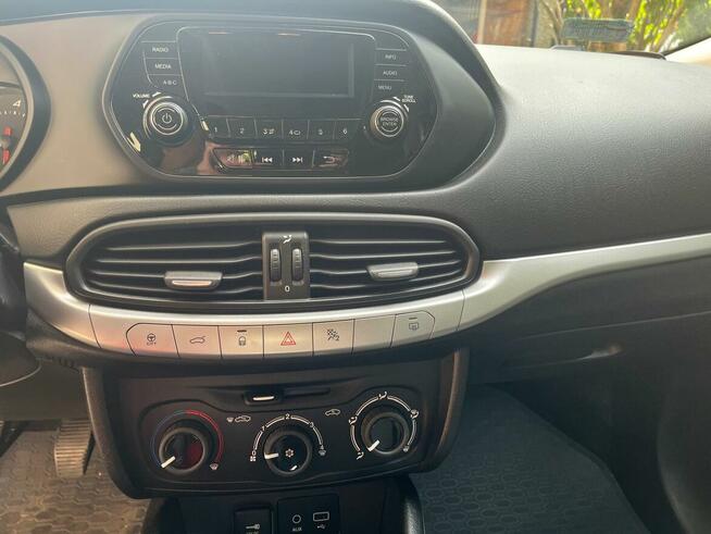 Fiat Tipo Sedan 95 km przebieg 49700 Czerwionka-Leszczyny - zdjęcie 5