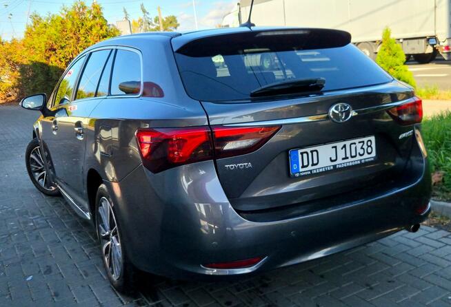 Toyota Avensis 2.0 D4D 143 KM Led Klima PdC Import Raty Opłaty !!! Łęczyca - zdjęcie 9