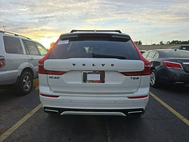 Volvo XC 60 R-Design / 4x4 / niski przebieg Tarnów - zdjęcie 6