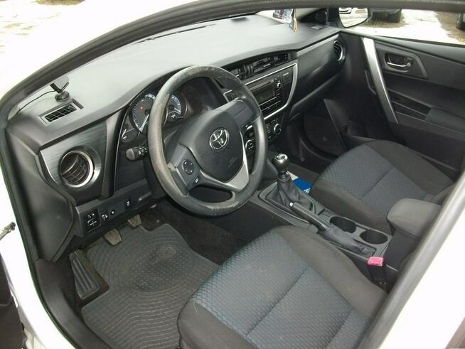 Toyota Auris 1.4/ 90 KM/bardzo dobry stan techniczny Katowice - zdjęcie 8