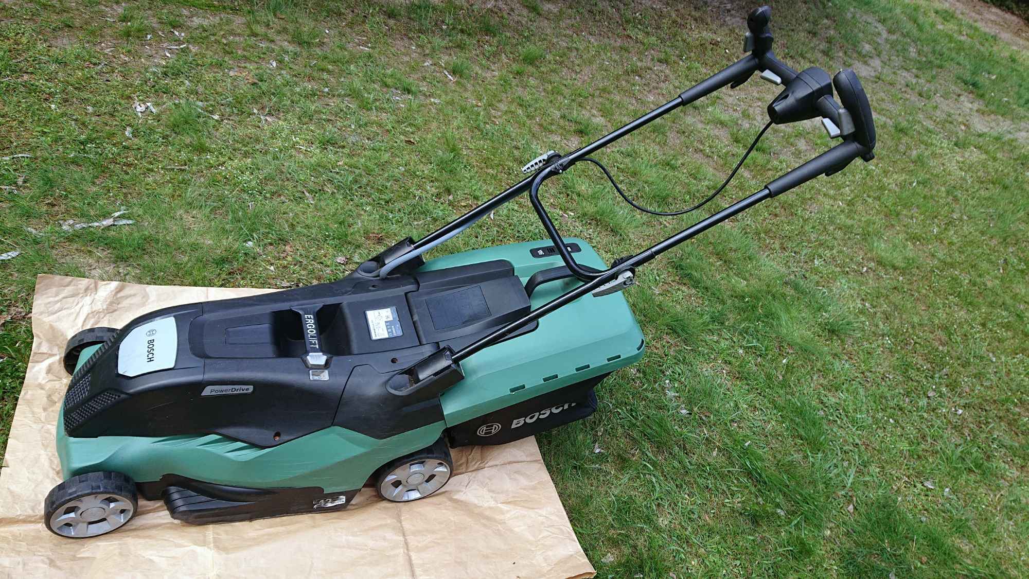 Kosiarka Bosch Universal Rotak 650 na części Mokotów - zdjęcie 1