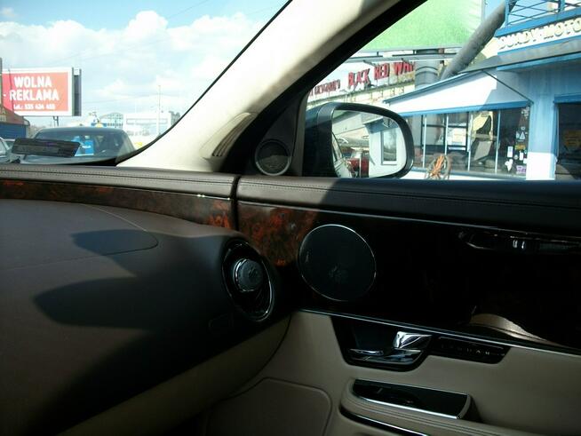 Jaguar XJ Katowice - zdjęcie 11