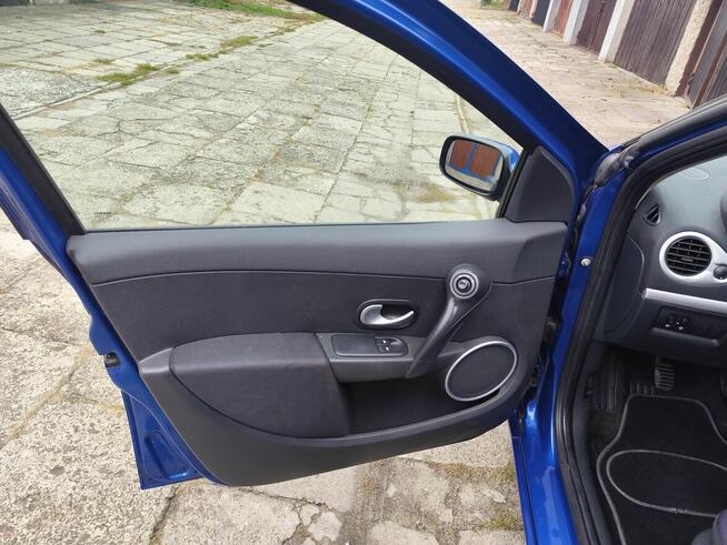 Sprzedam samochód osobowy marki Renault Clio III Sosnowiec - zdjęcie 9