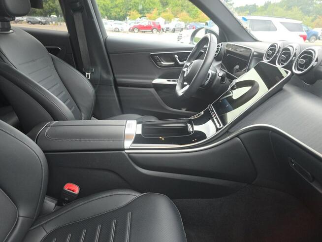 Mercedes GLC 300 4Matic / pakiet AMG / niski przebieg Chwaszczyno - zdjęcie 10
