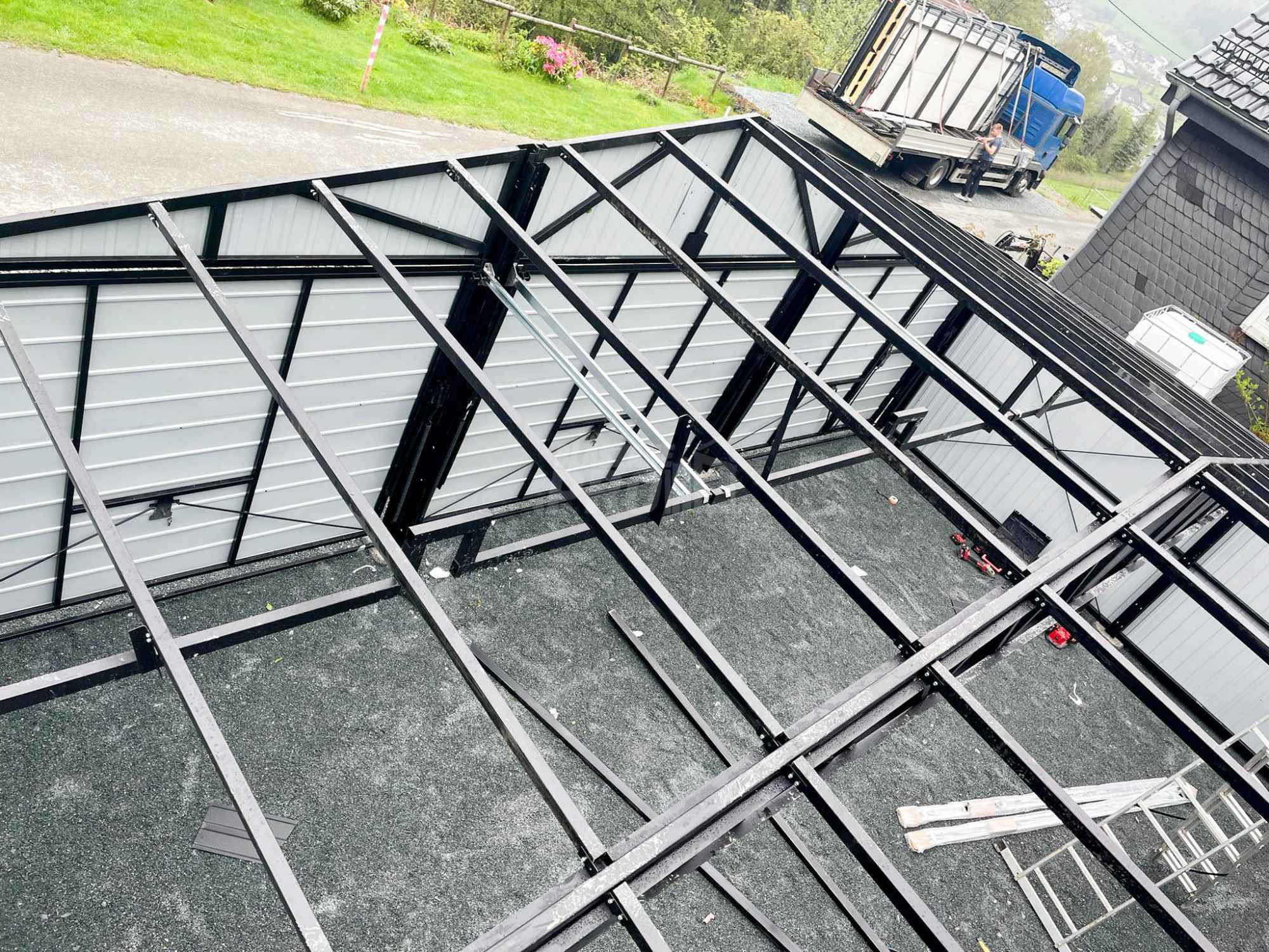 Garaż blaszany 9x6  antracyt 3x brama uchylna   Dach dwuspad GP134 Brzesko - zdjęcie 11