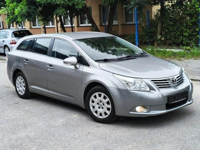 Toyota Avensis Bezwypadkowy, kamera, navi, dok. przebiegu Janów Lubelski - zdjęcie 1