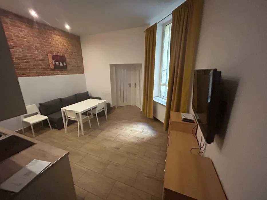 2pok, 40met, Okolice Tadeusza Kościuszki (Wrocław) Krzyki - zdjęcie 1