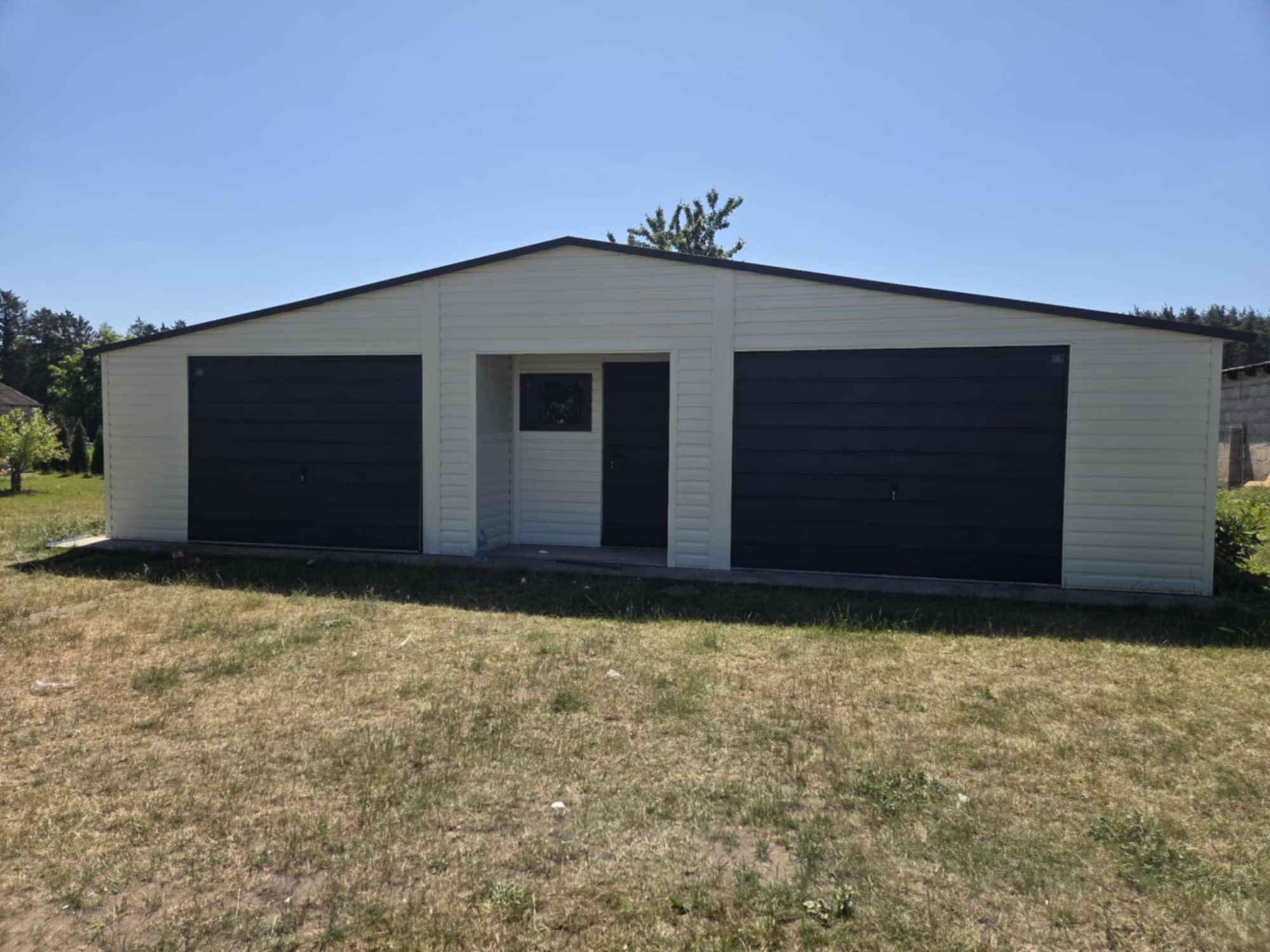 Garaż Blaszany z pomieszczeniem gospodarczym 12x5m Biały + Grafit Mat Radków - zdjęcie 3