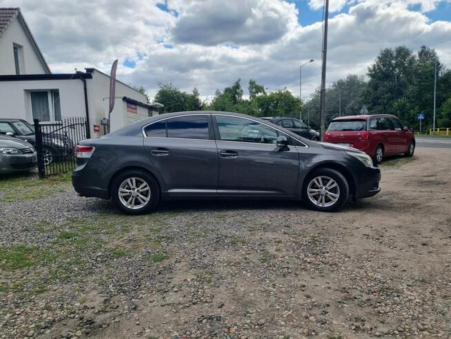 Toyota Avensis Klimatronik*Navi*Kamera*Pdc*Tempomat*Ładny Szczecin - zdjęcie 6