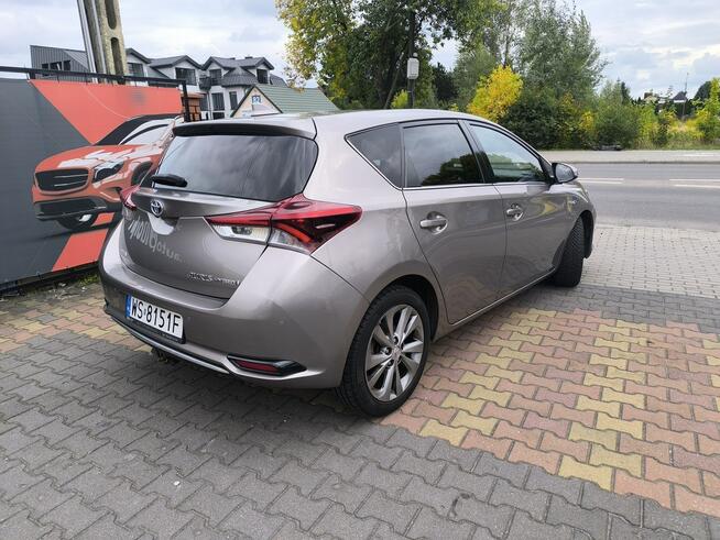 Toyota Auris 1.8i 136KM HYBRID Klimatronic Kamera Skóra Łuków - zdjęcie 5