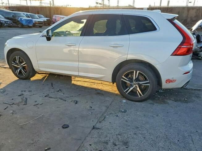 Volvo XC 60 / PLUG-IN / 4x4 / Bogate wyposażenie / Tarnów - zdjęcie 3