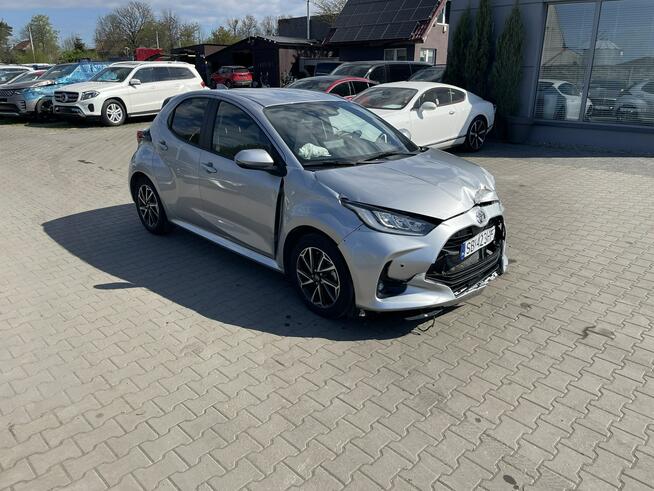 Toyota Yaris Hybryda Automat Kamera Podgrzewanie Virtual 130KM Gliwice - zdjęcie 3