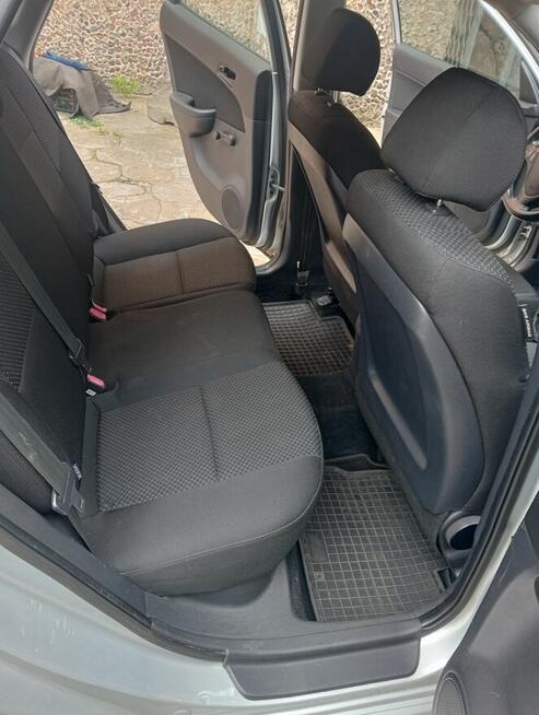 Sprzedam Hyundai I30 1.4 benzyna 2010 rok Śródmieście - zdjęcie 8