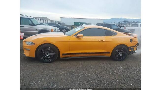 Ford Mustang / automat / niski przebieg / Tarnów - zdjęcie 5