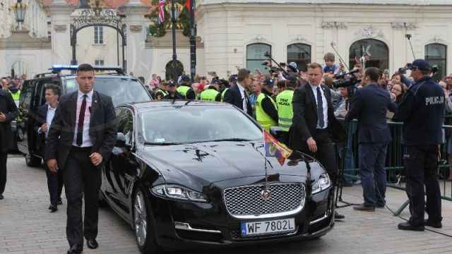 Książka służby specjalne ochrona prezydentów wk1 Jankowo Dolne - zdjęcie 1