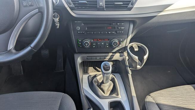 BMW X1 sDrive20d E84 – 2.0 Diesel 177 KM (130 kW), Biała - zdjęcie 11