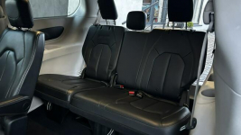 Chrysler Pacifica Limited - Doskonały Minivan dla Wymagających Rodzin Gdynia - zdjęcie 10