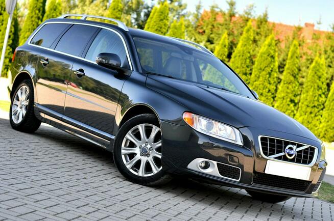 Volvo V70 FULL_OPCJA_2.0_D3_136Km_Skóra_Kolor_Xenon_City_ Płock - zdjęcie 1