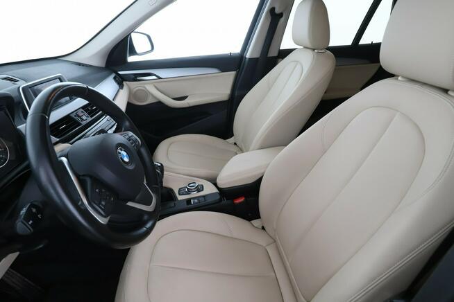 BMW X1 150KM, jasne skóry, klima auto 2x, navi, czujniki parkowania Warszawa - zdjęcie 12
