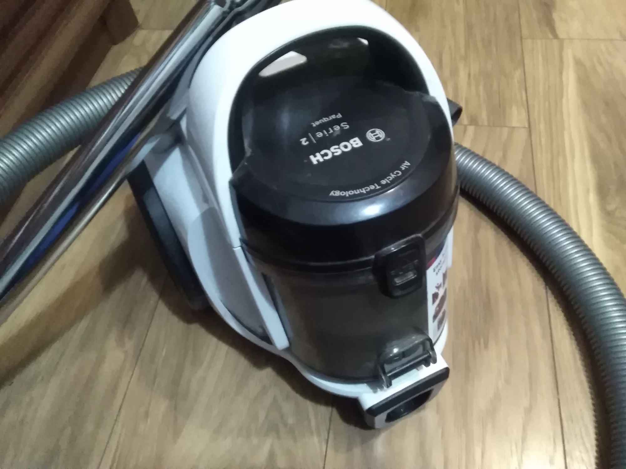 Odkurzacz Bosch Wilda - zdjęcie 1