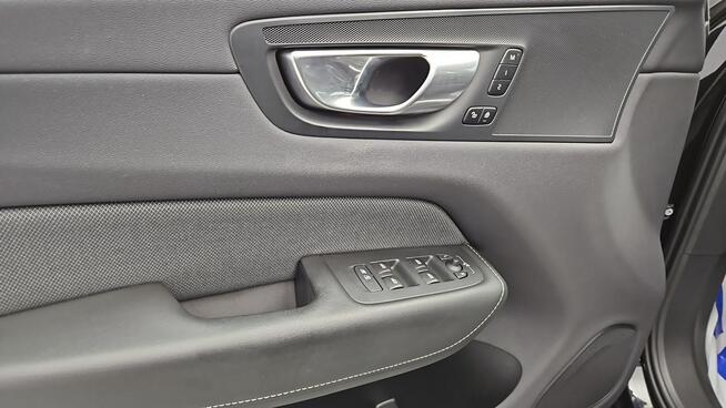 Volvo XC 60 B4 B Plus Bright aut ! Z Polskiego Salonu ! Faktura Vat ! Warszawa - zdjęcie 10