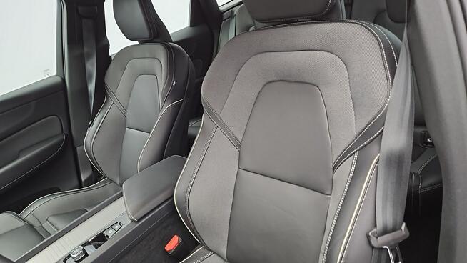 Volvo XC 60 B4 B Plus Bright aut ! Z Polskiego Salonu ! Faktura Vat ! Warszawa - zdjęcie 11