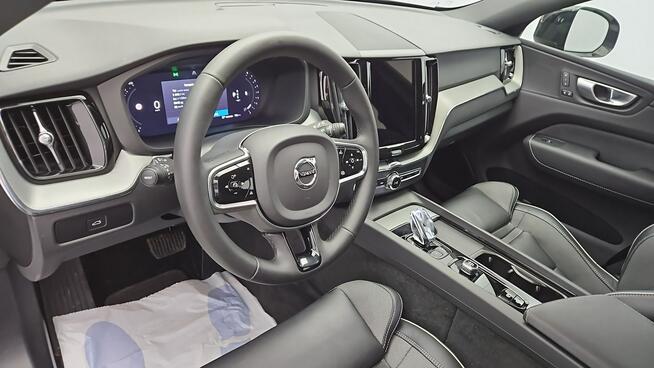 Volvo XC 60 B4 B Plus Dark aut ! Z Polskiego Salonu ! Faktura VAT ! Warszawa - zdjęcie 9